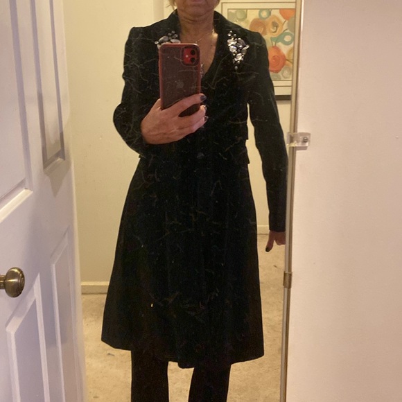 LaRok Black Velvet Jacket with Lapel Encrusted with Jewels. Size Small - Picture 11 of 11